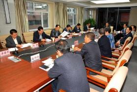  汇报发展思路   推进改革发展—航天职大航天服务业发展调研汇报会