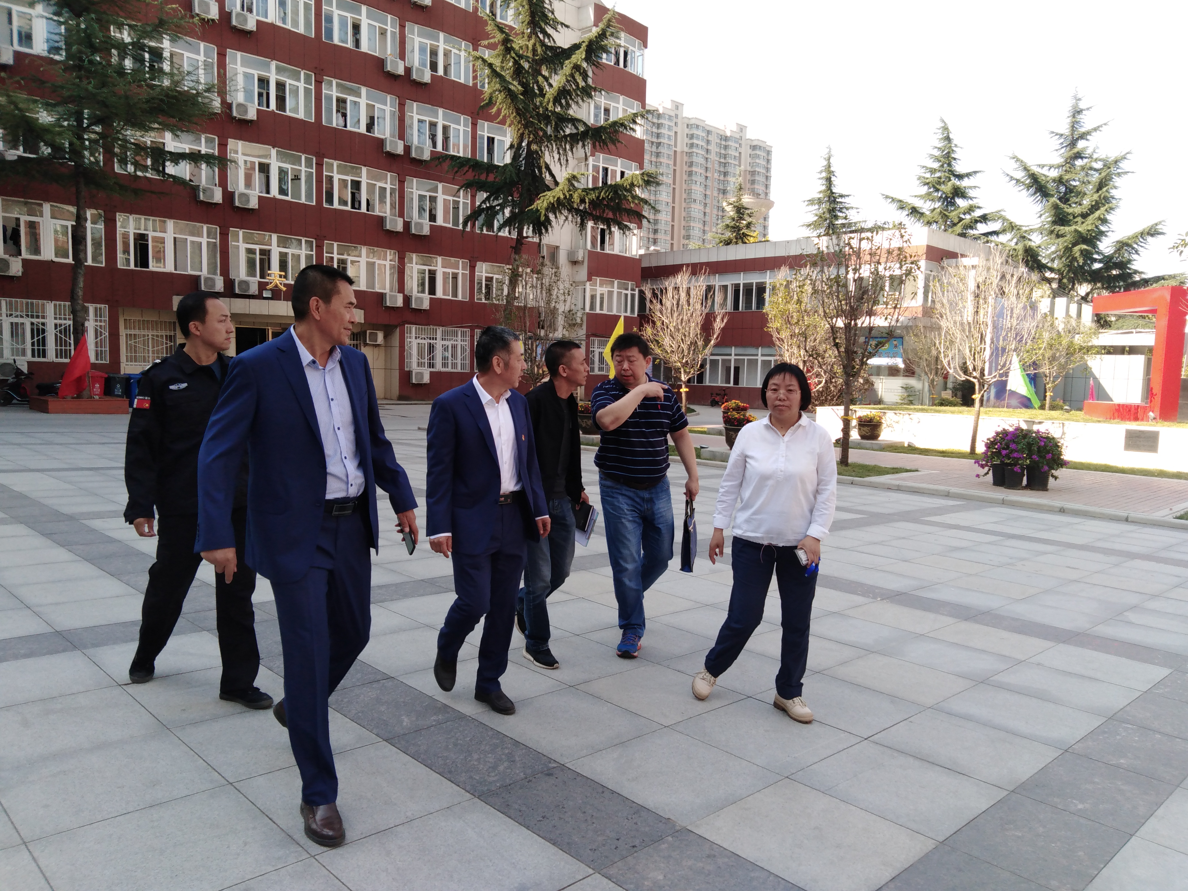 航天弘发前往航天职大开展国庆节前安全检查工作